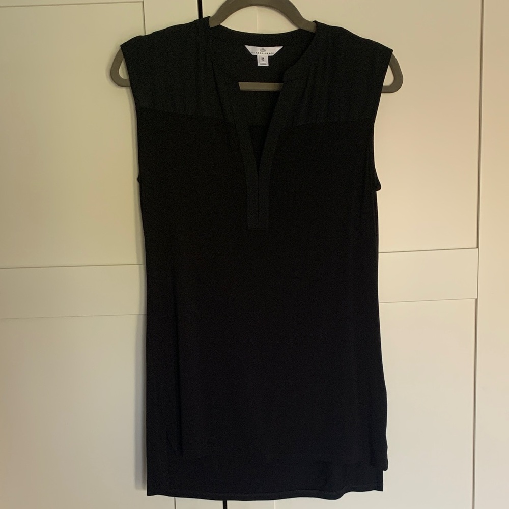 RW&CO. Black Sleeveless Blouse